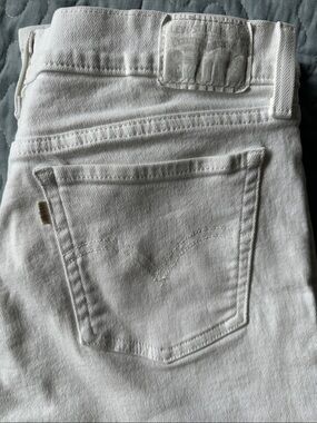 White Levis Capri Straight Jeans